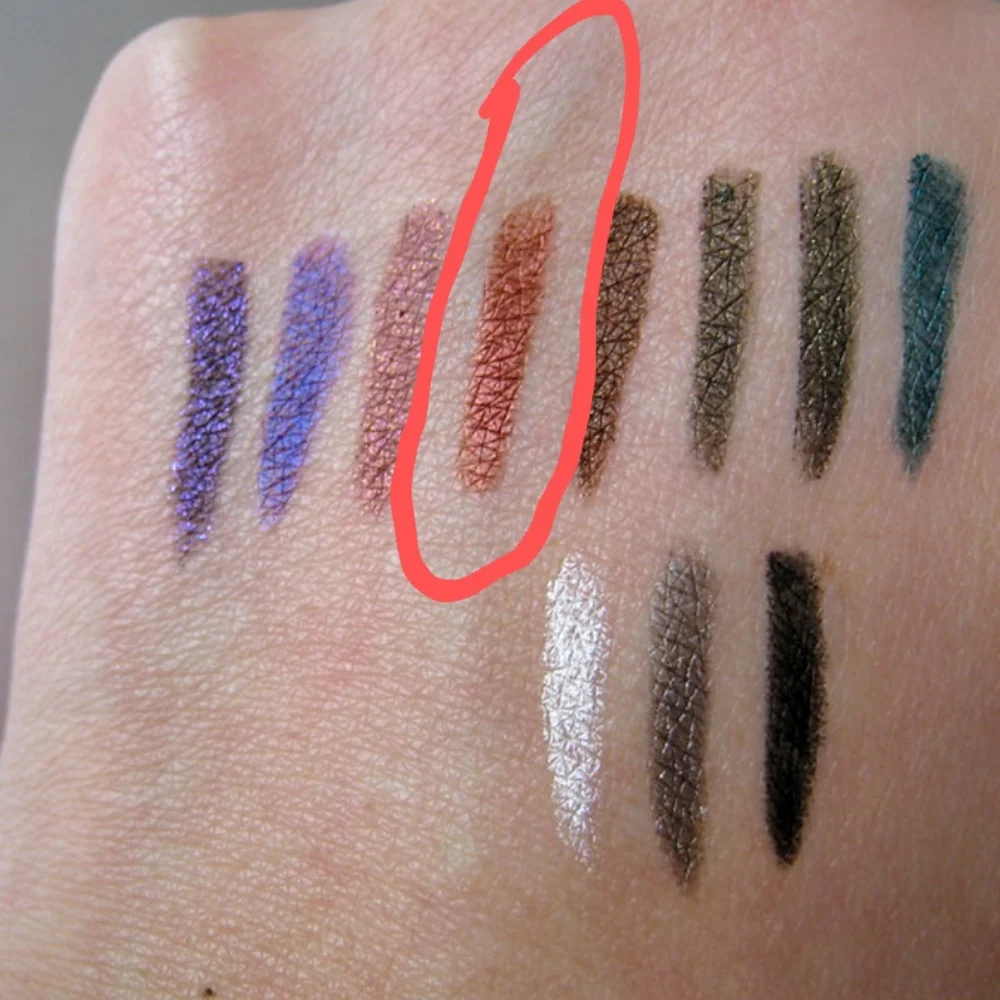 TOO FACED Foiled Metallic Eye Liner - Ruby Slippers